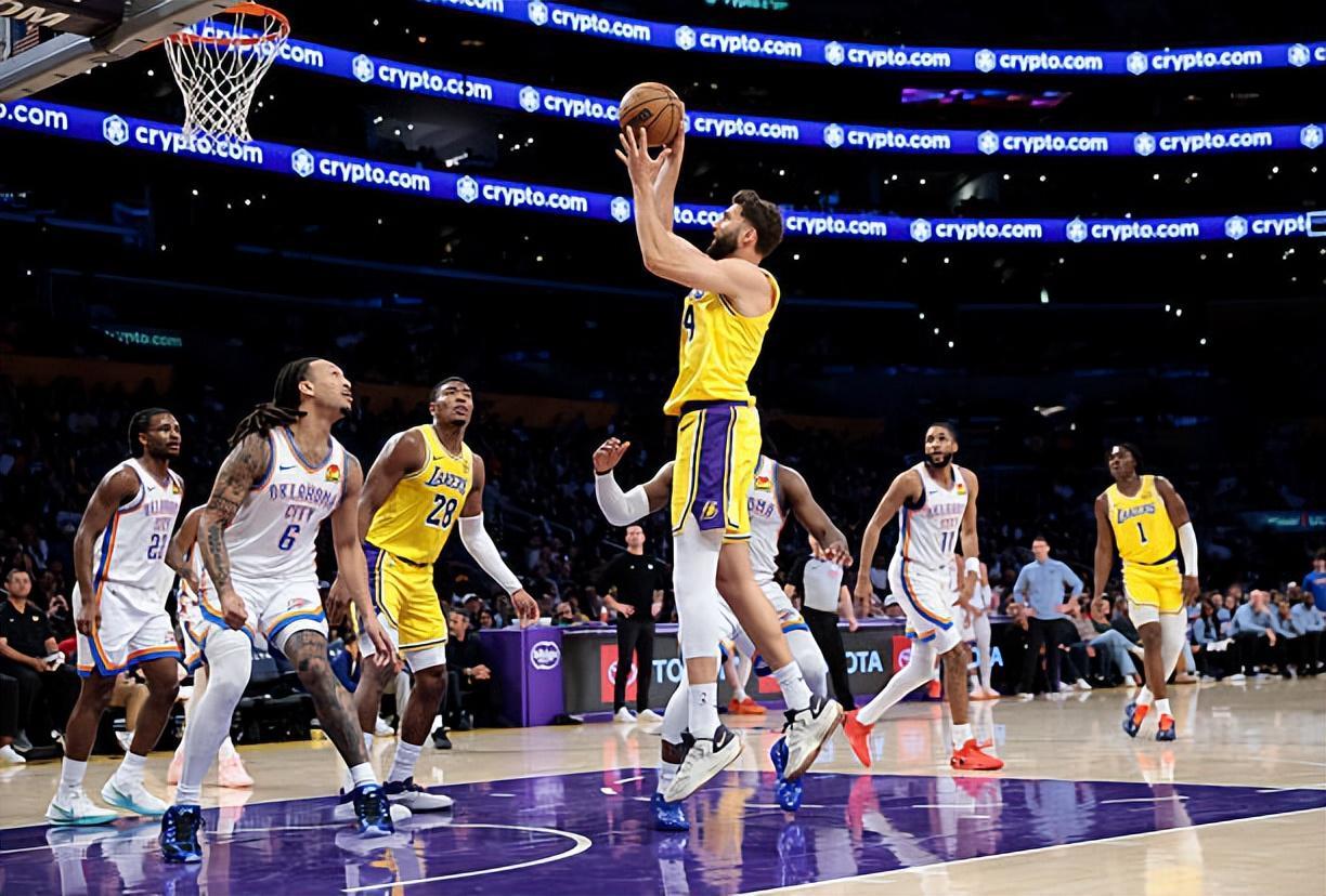 世界杯高清平台-真是一点能力都没有！湖人还不如裁掉他并且转正双向合同内线？